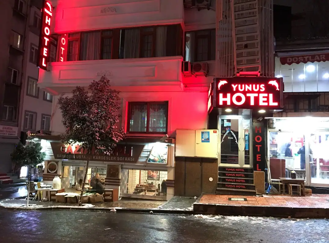 Yunus Hotel