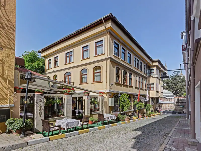 Arena Hotel