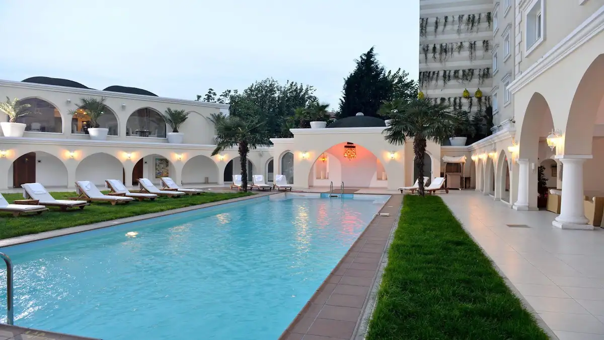 Holiday Inn