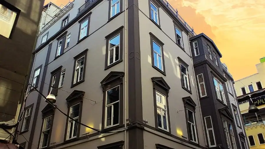 Independent Hotel