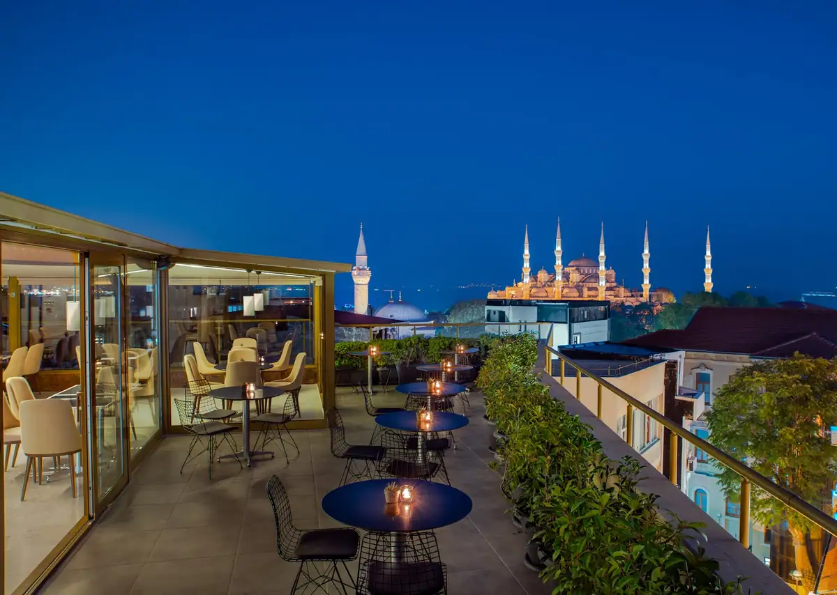 Tan Otel
